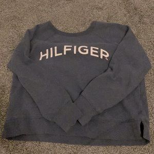 navy blue tommy hilfiger crew neck